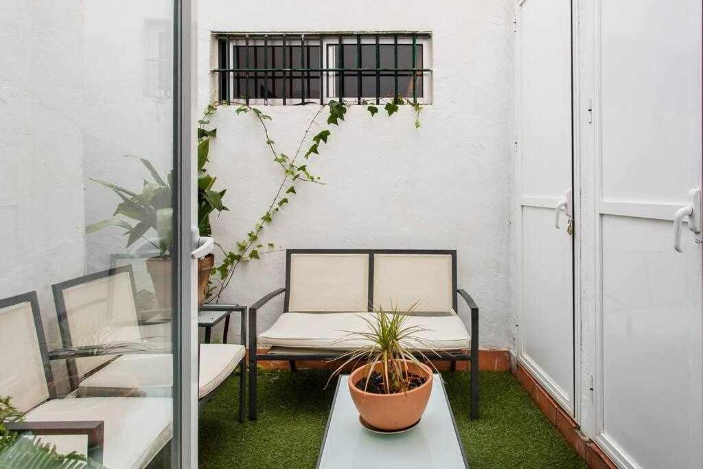 Lujoso Apartamento Con Patio En Triana Sevilla Екстер'єр фото